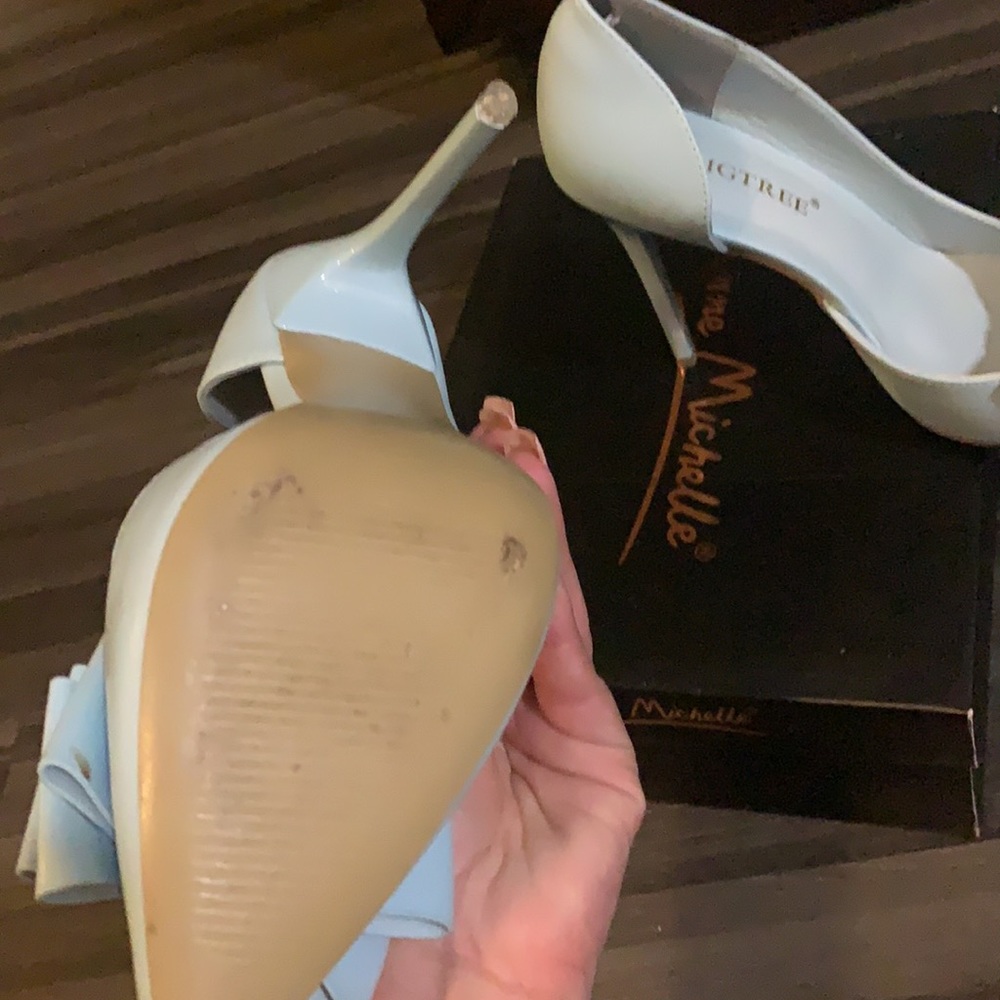 Beautiful heels - Picture 3 of 5